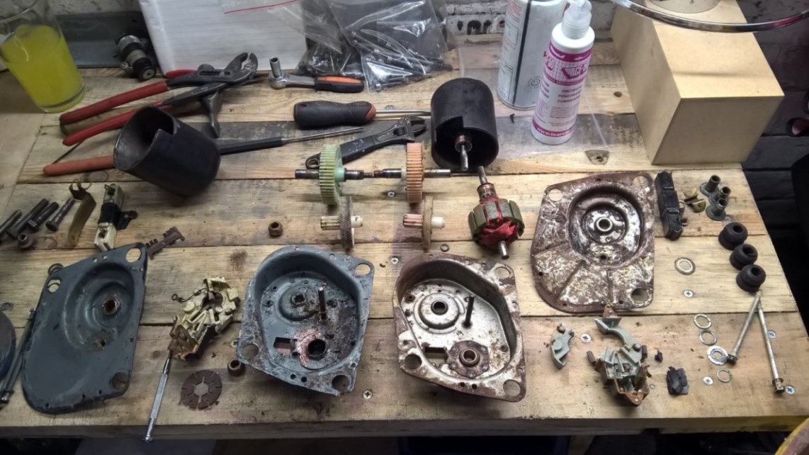 Wiper motor 01.jpg