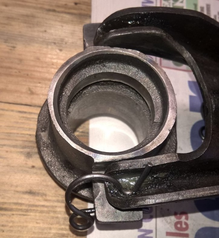 Clutch bearing 01.jpg