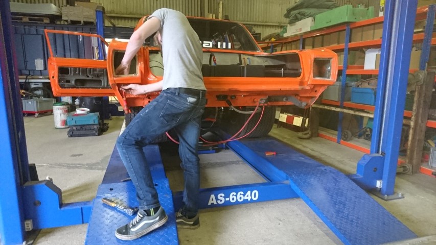 01 RESPRAY STARTS (5) (Medium) (Small).JPG