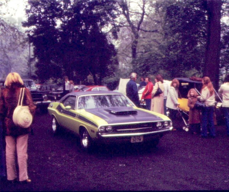 Dodge Challenger.jpg