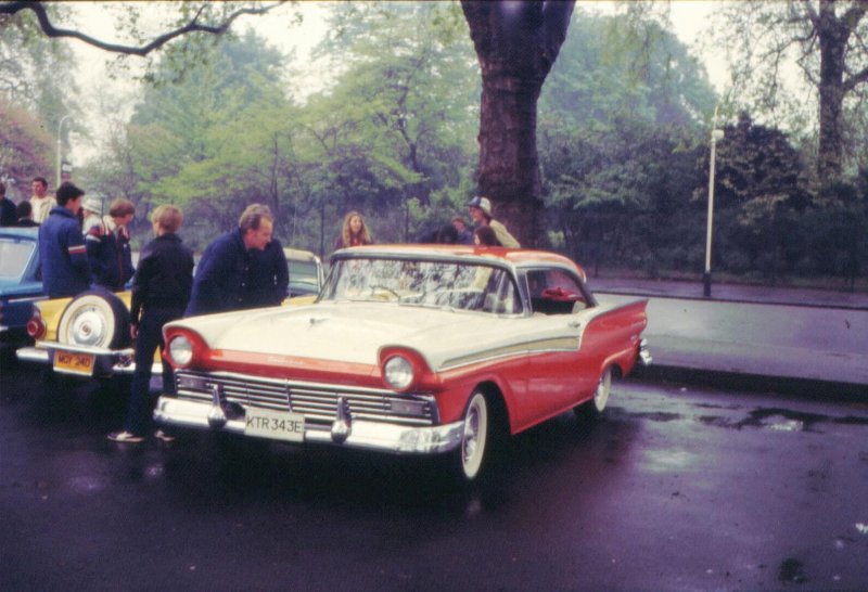 Ford Fairlane.jpg