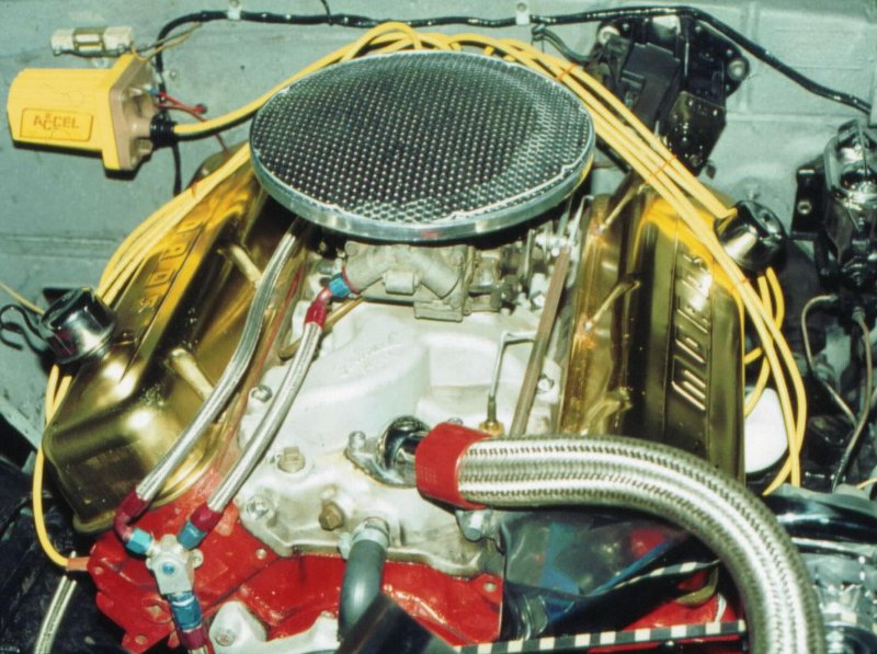 Camaro's engine.jpg