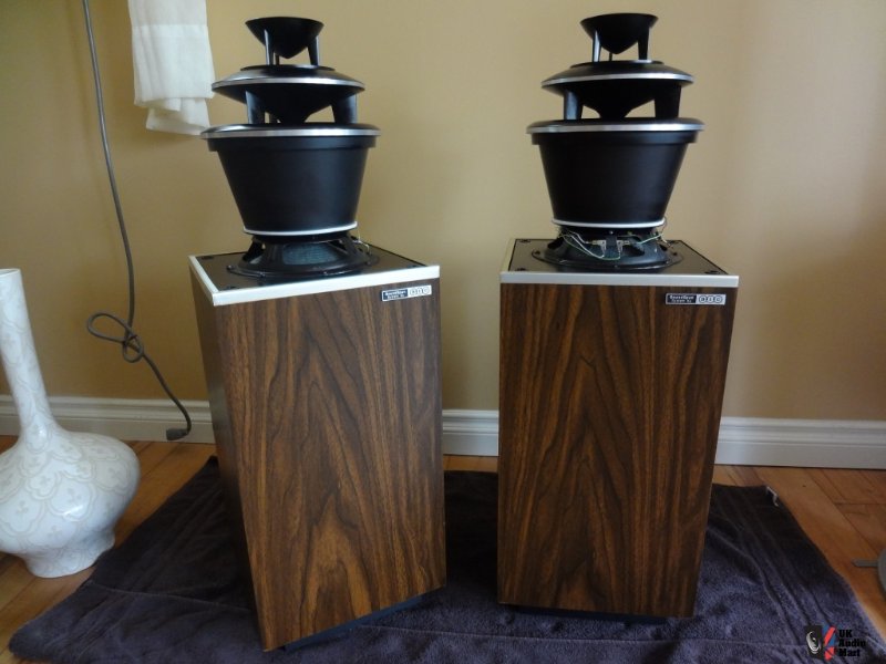 554157-ultrarare_bic_soundspan_tpr200_omnidirectional_speakers.jpg