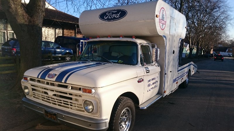 Race car transporter