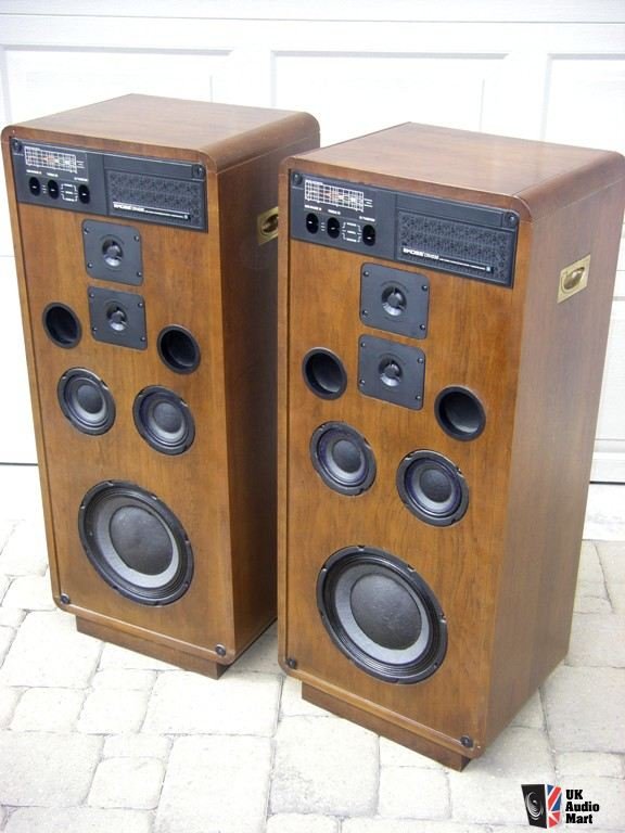 246133-koss_cm1030_flagship_tower_vintage_speakers.jpg