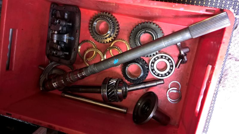 03 Gears ready to clean.jpg
