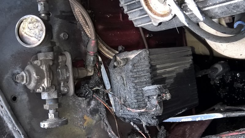 Belve fire 18. Ign coil, fuel reg.jpg