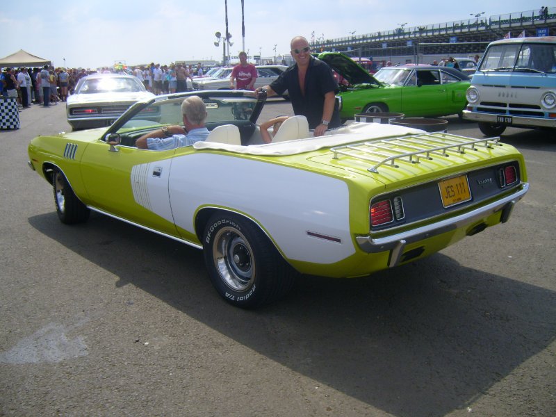 S7004098.JPG