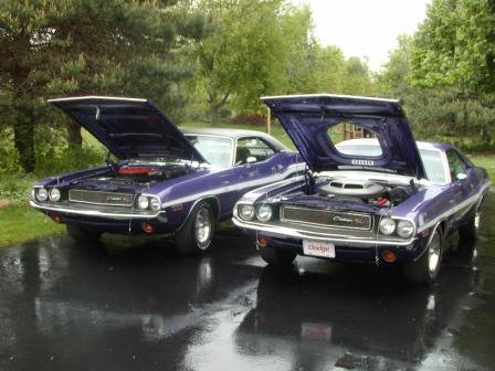 Hemi x 2 hood upsmall.jpg