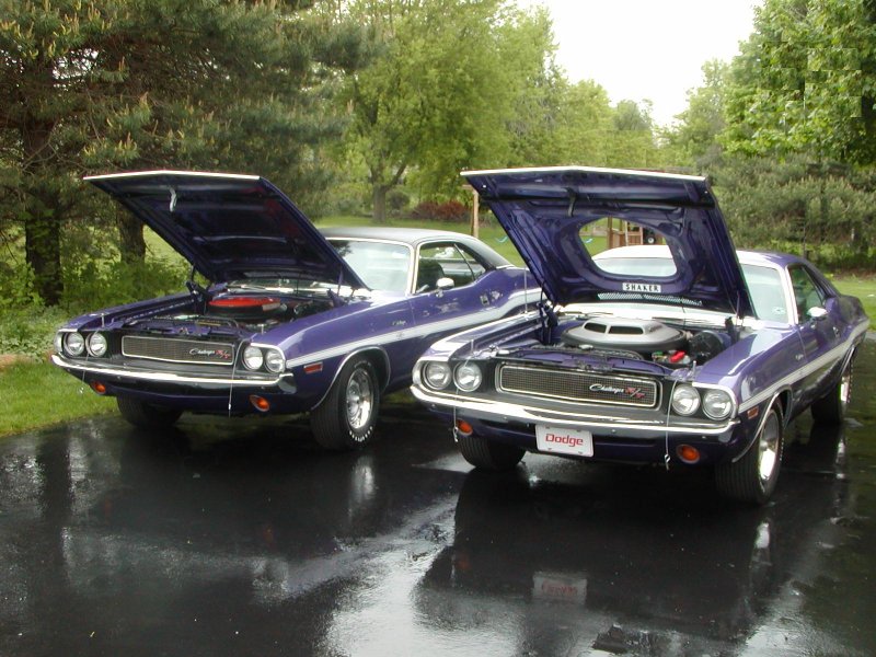 Hemi x 2 hood up.jpg