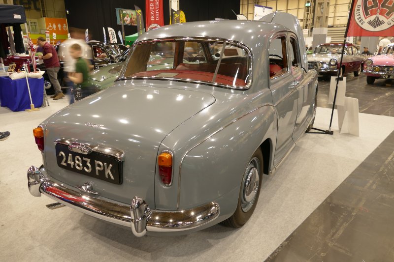 This Rover 95 is unrestored with only the driver's door having been resprayed 20 years ago. The interior looked better than new!
