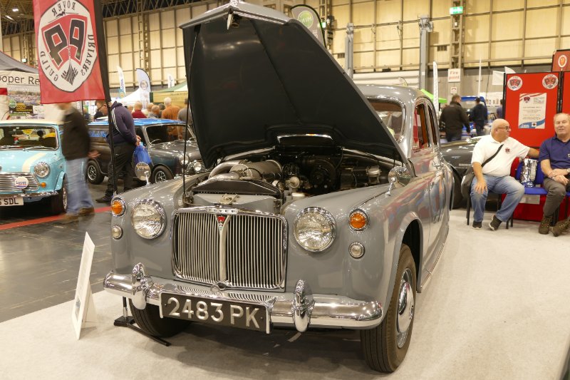 This Rover 95 is unrestored with only the driver's door having been resprayed 20 years ago. The interior looked better than new!