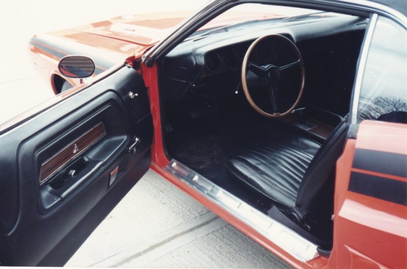 71RT Challenger BHJ131J inside.jpg
