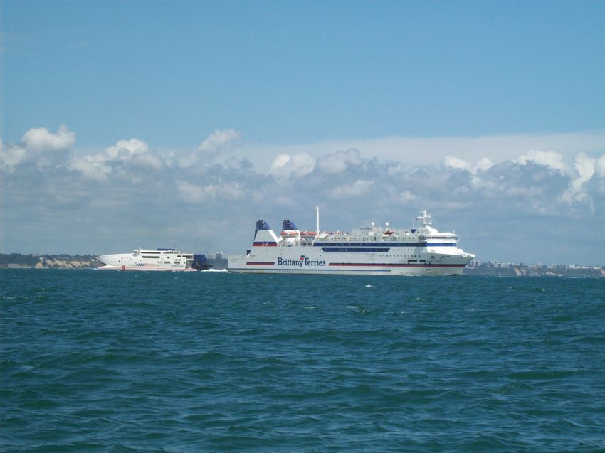 003 [ Trips Round The Harbour Folks!].JPG
