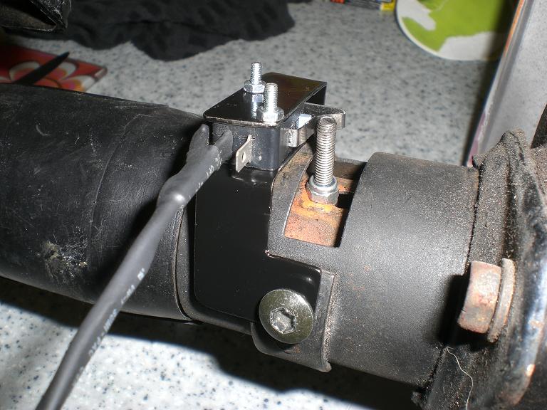 Side view with bolt a lever