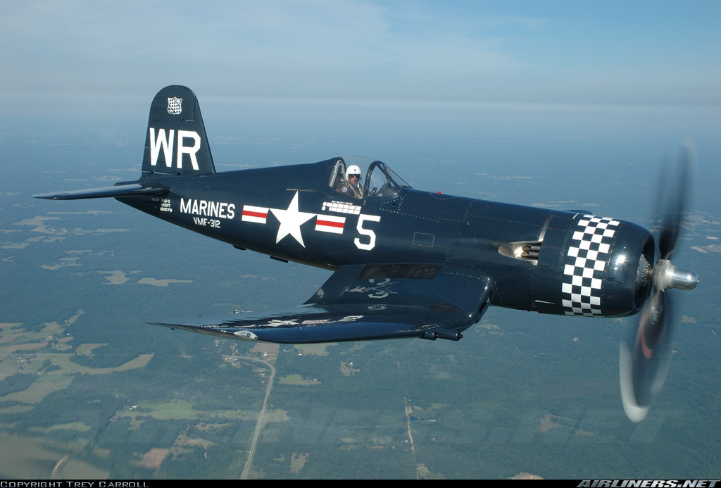 Vought F4U-4 Corsair   in flt.jpg