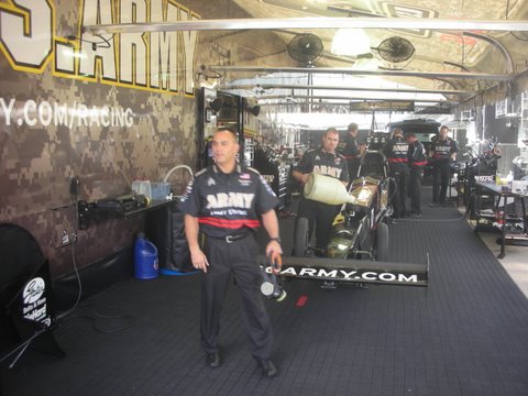 Tony Schumaker won Top Fuel and set new 1000 ft speed record @ 325 mph!