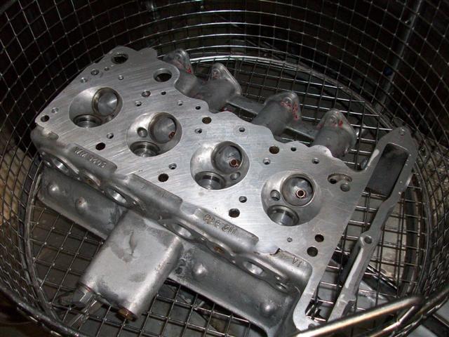 John Smirthwaite motor rebuild 004.jpg