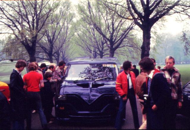 Invader Transit van (Small).jpg