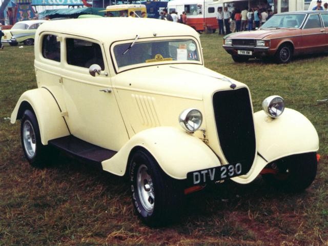 Cream model Y sedan (Small).jpg