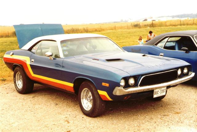 Dodge Challenger (Small).jpg