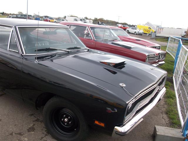 3  Mopars @ Shakey 005.jpg