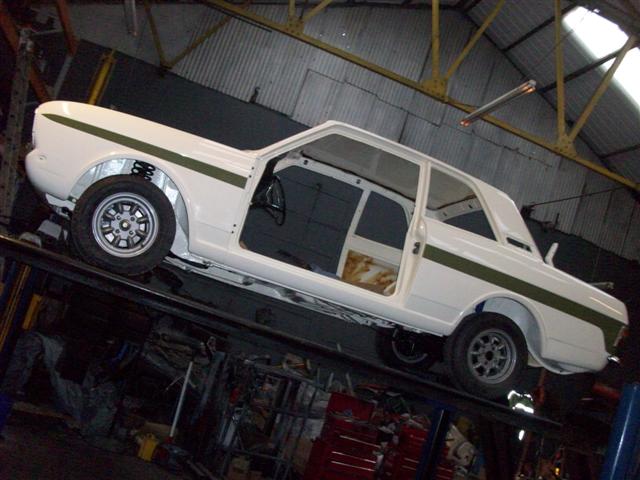 70 J  Lotus Cortina Mk2 Series 2  Resto 009.jpg