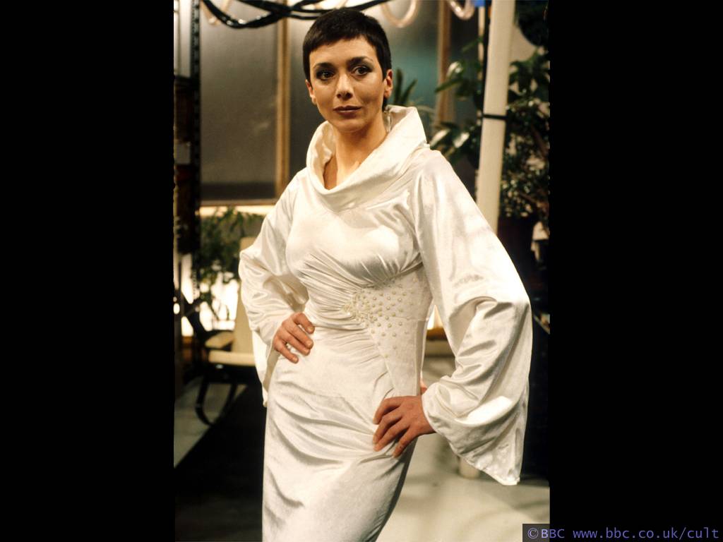 06whitedress.jpg