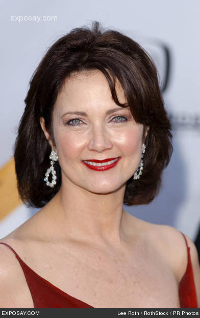 lynda_carter_0Yz3B.jpg
