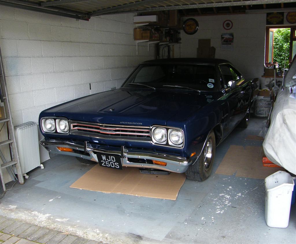 Back in the garage, with the oil catching precautions back in place