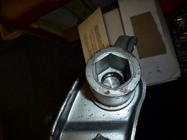 Viewed from the other side you can see the pivot aint in all the way.