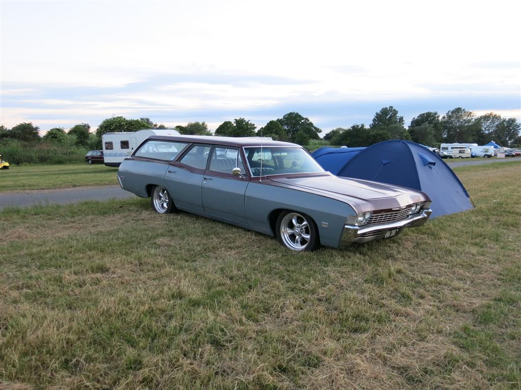 Cool looking Impala wagon.