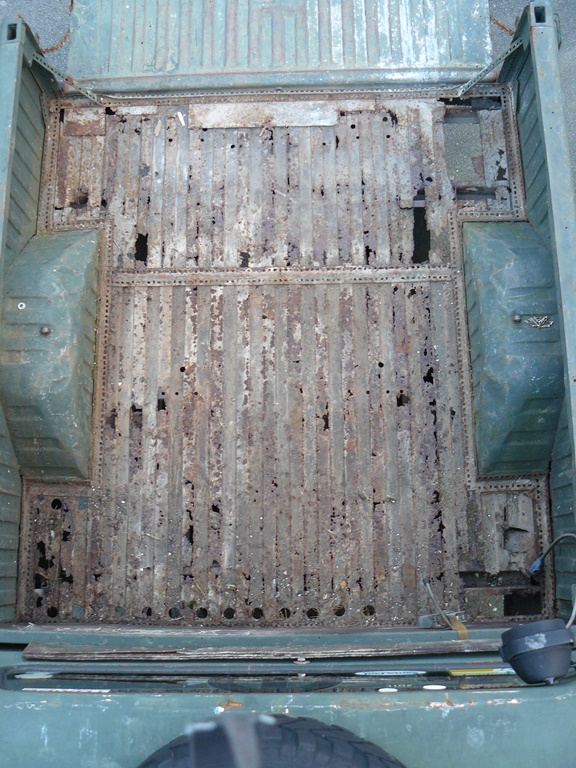 Truk bed before.jpg