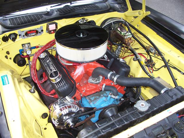 73 340 Cuda  yellow kingstan 017 (Small).jpg