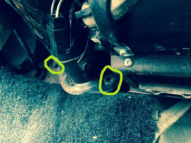 Floor Support (x2 bolts).jpg