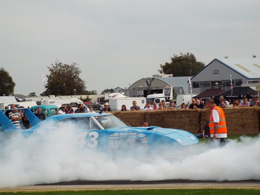 I think all the smoke was from Roydon's Rolling Burn out. The two of them together stole the show in terms of putting on a great display.