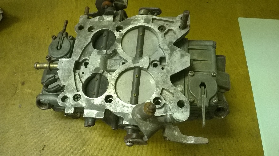 Holley spreadbore 02.jpg