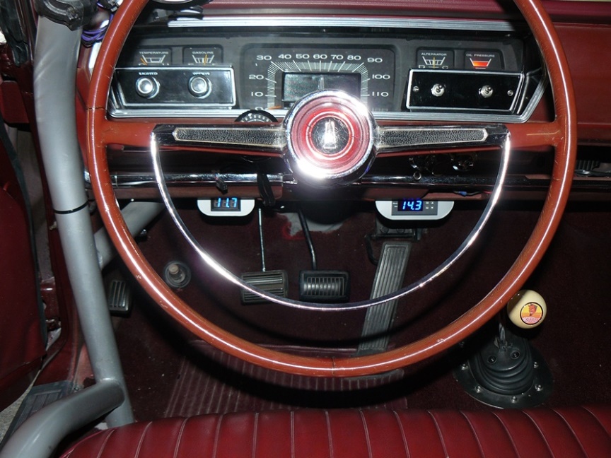 Temp & volt gauges.jpg